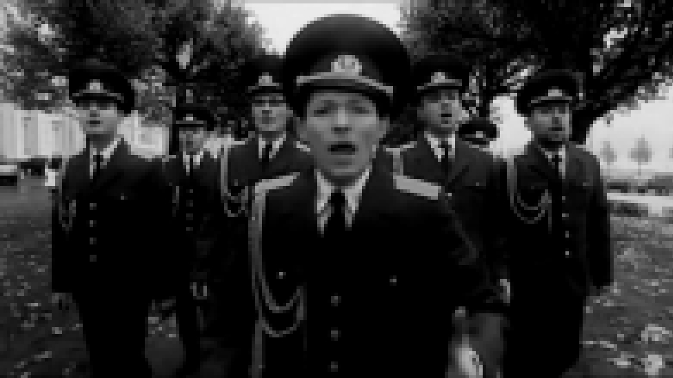 Музыкальный видеоклип Russian Army Choir - Show must go on (Full video) 