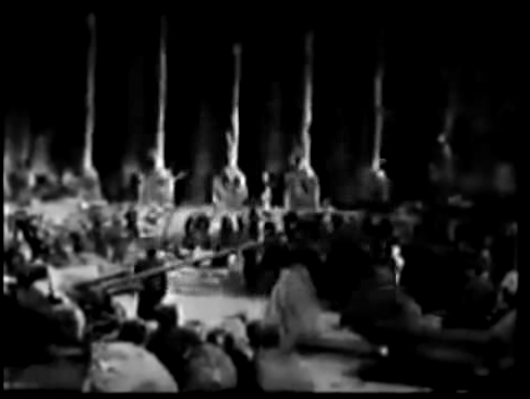 Музыкальный видеоклип Berlin, May 1945 / Armenian dance Qochari - Армянский танец Кочари 
