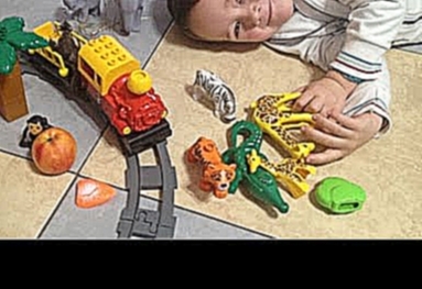 Мультик Поезд Динозавров из игрушек Собираем железную  дорогу и поезд для игрушечного динозавра 
