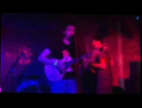 Музыкальный видеоклип Дерсу Узала вызывают баяниста с бара. 